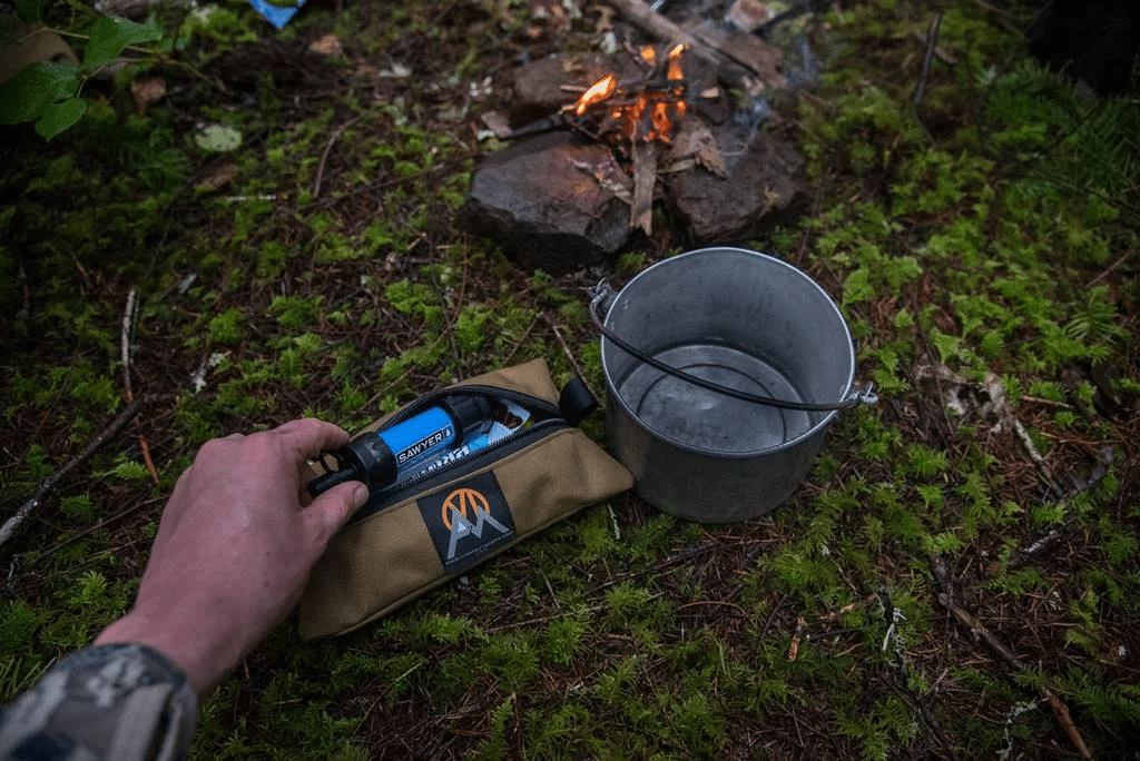 Outdoor ditty pouches